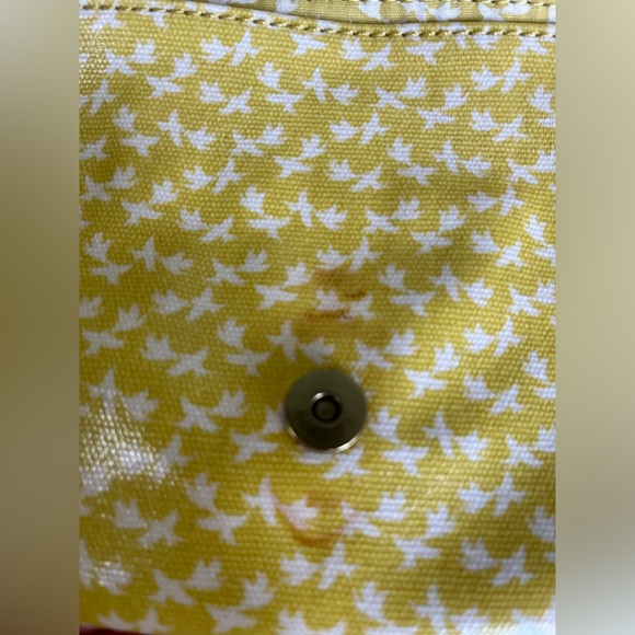 Fossil Crossbody purse yellow birds and trees - Picture 7 of 10